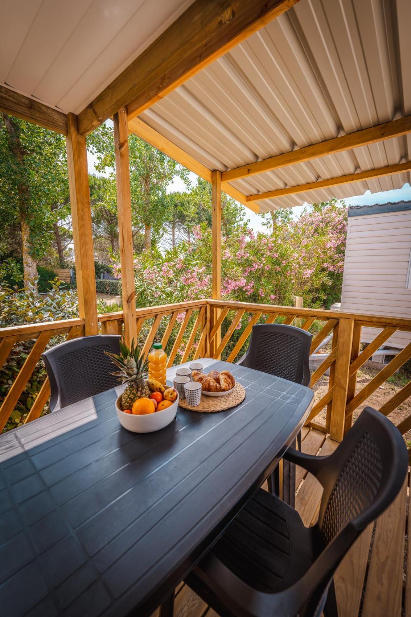 Camping Le Roucan West Vias Dış mekan fotoğraf
